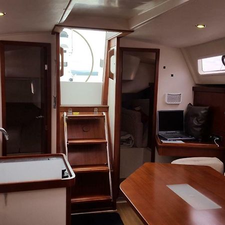 Отель Fantastico Velero Феррол Экстерьер фото