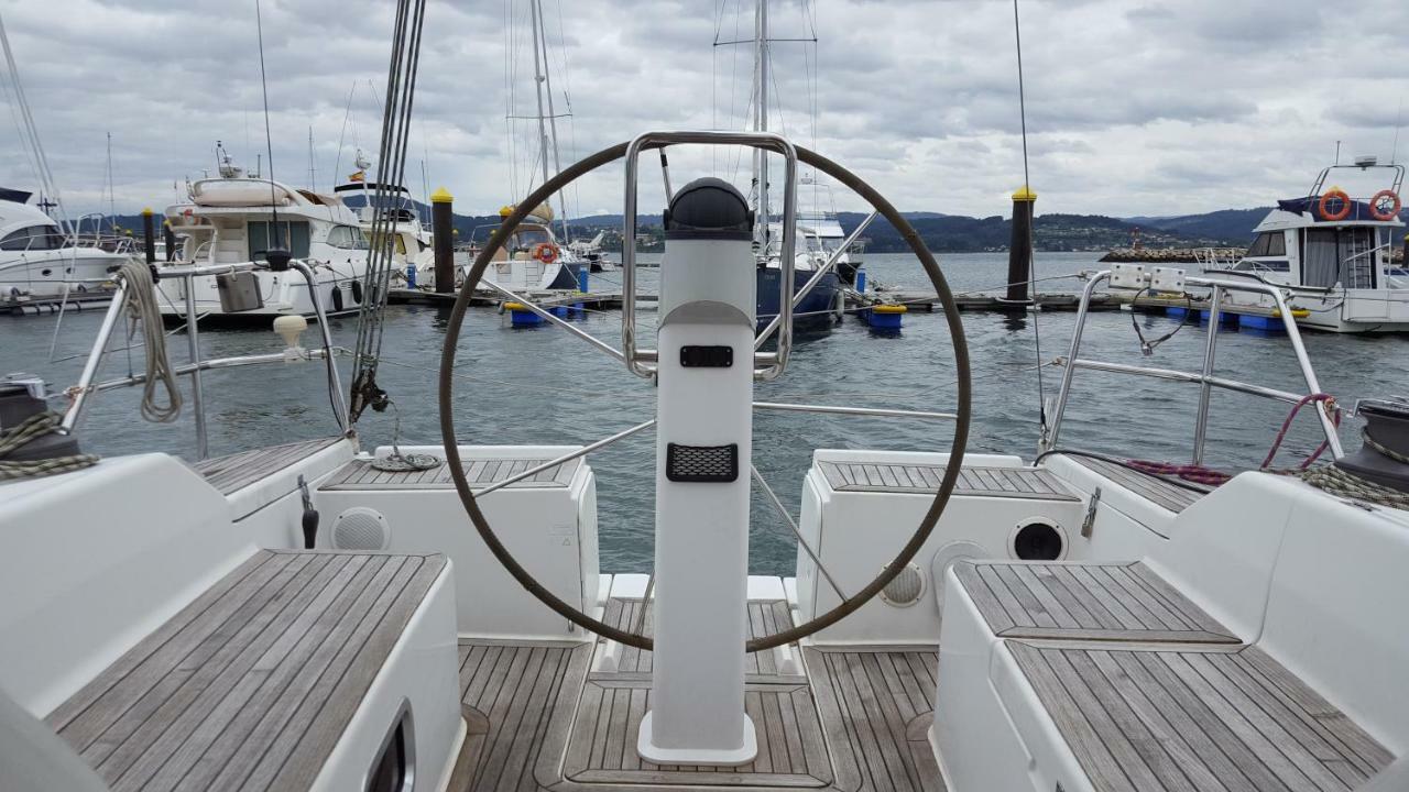 Отель Fantastico Velero Феррол Экстерьер фото